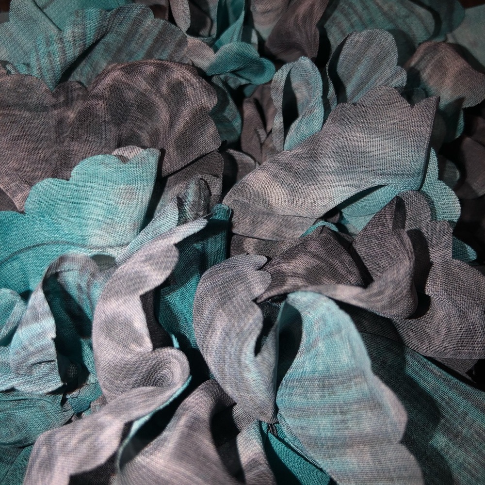 Handmade Scarf - Picture 2 of 3